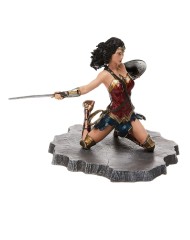 Diamond DC Justice League Gallery Wonder Woman 18cm