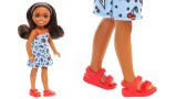 Papusa Barbie Chelsea With Blue Dress Headband Brown Hair Mini Doll (hxm97)