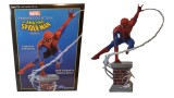 Figurina Statueta Diamond Marvel Premiere Amazing Spider Man 30 CM