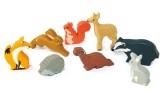 Animalut Tender Leaf Display Shelf With 8 Wooden Animals Woodlands (tl8470)