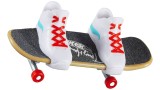  Hot Wheels Skate Tony Hawk Fingerboards & Skate Shoes Multipack Random (hgt84)