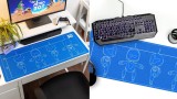 Astrobot Desk Mat pentru PC